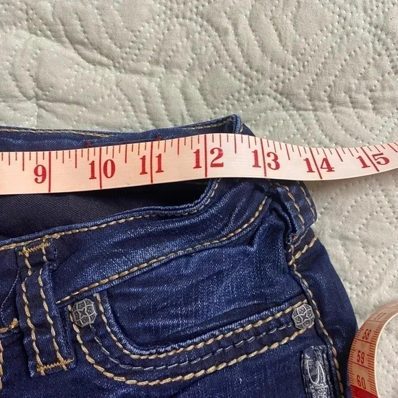 Silver Women's Suki Fit Super Stretch Mid Skinny Jeans Size W26 L31 - Picture 4 of 9